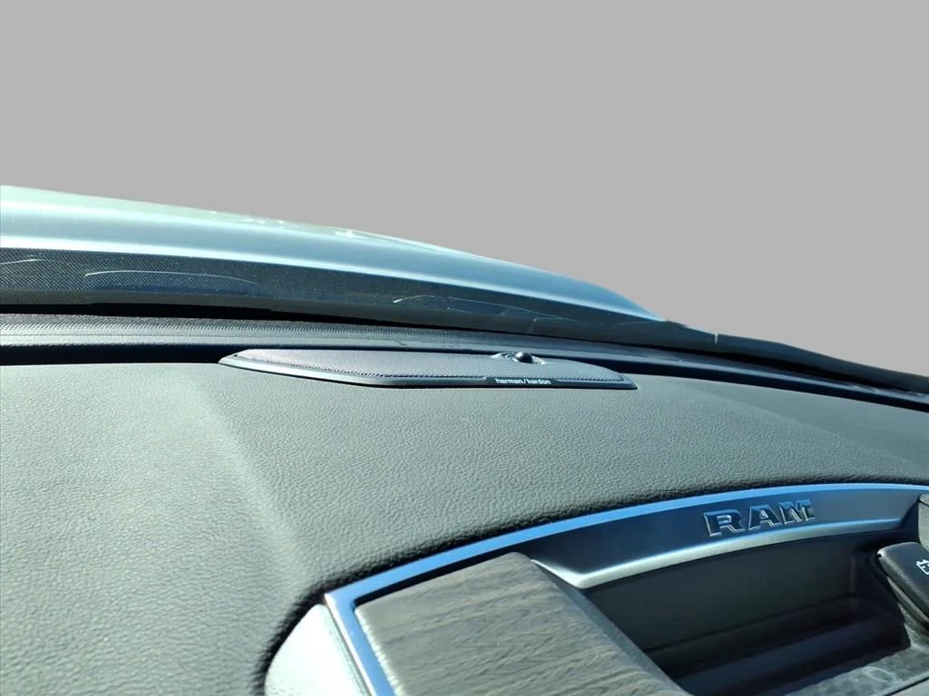 2026 RAM 2500 Laramie - Photo 24