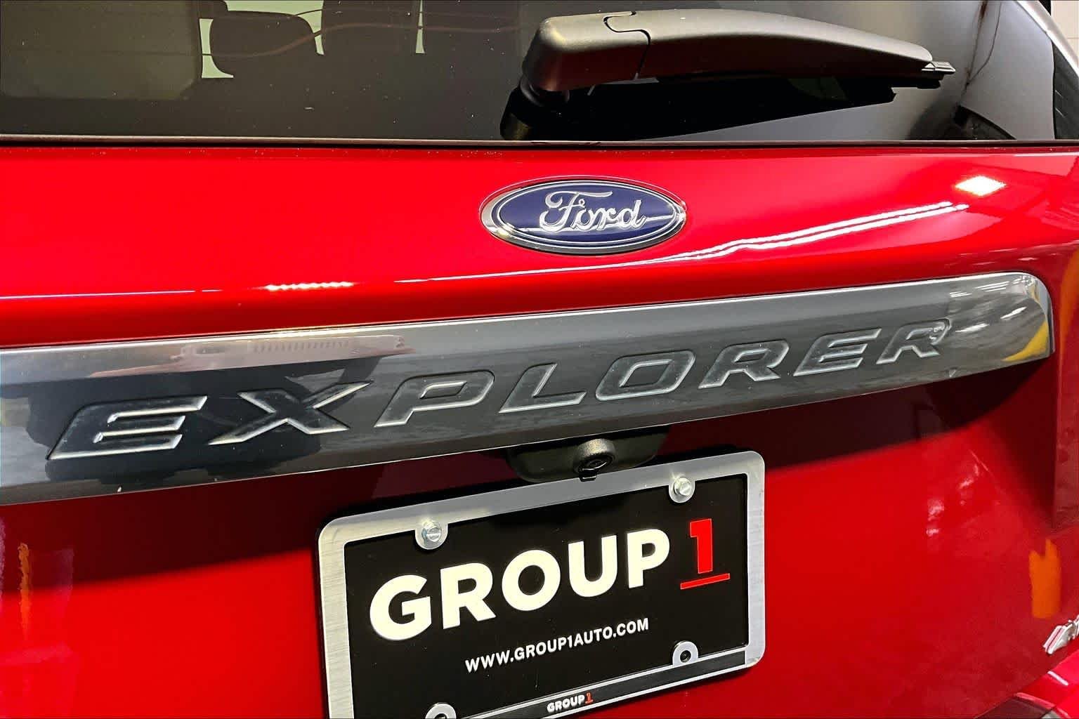 Used 2021 Rapid Red Metallic Tinted Clearcoat Ford Platinum image 17