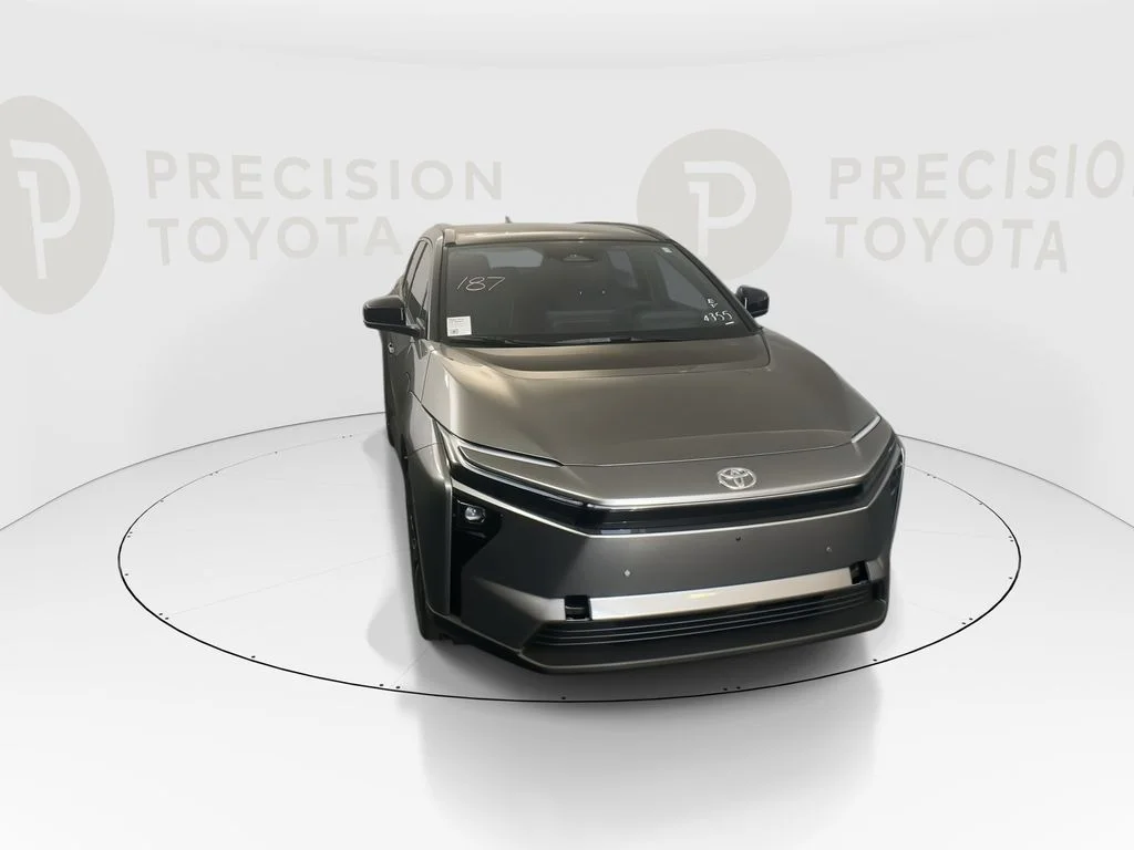 New 2026 Heavy Metal with Midnight Black Metallic roof Toyota Limited image 5