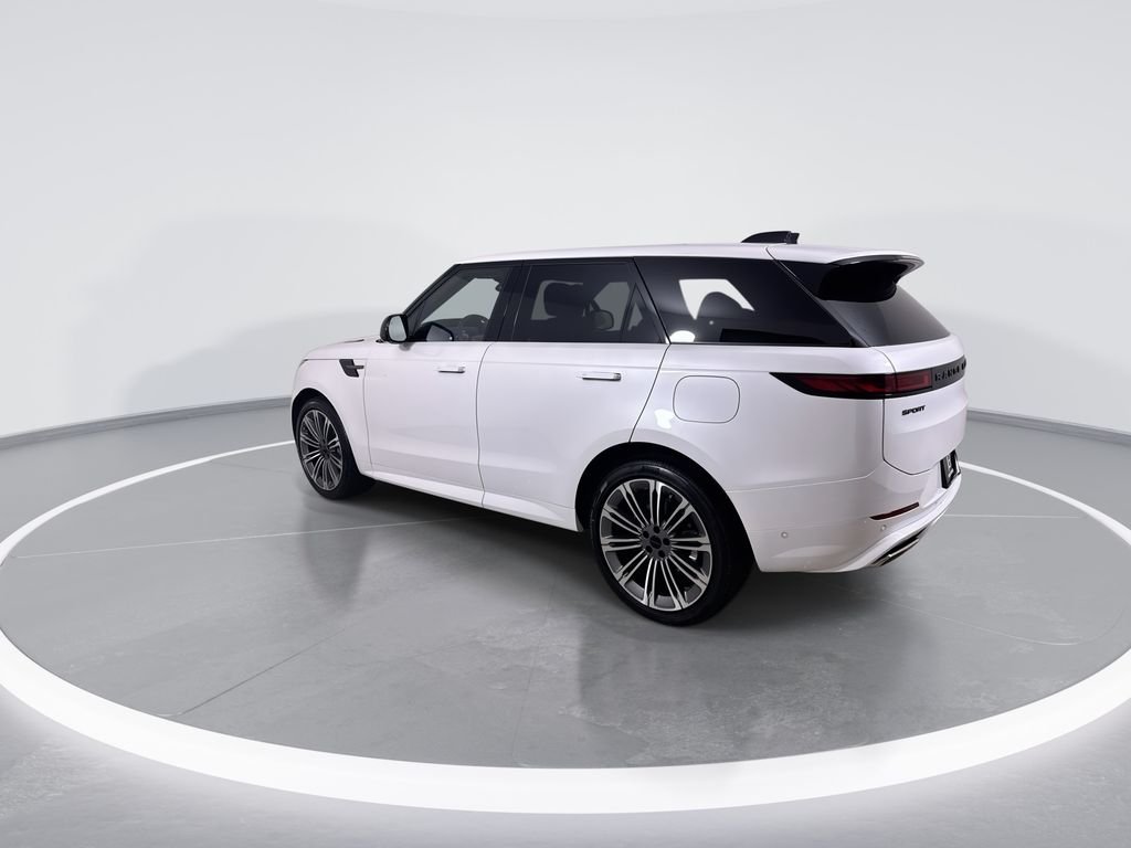 New 2026 OSTUNI PRL WHT Land Rover Dynamic SE image 6