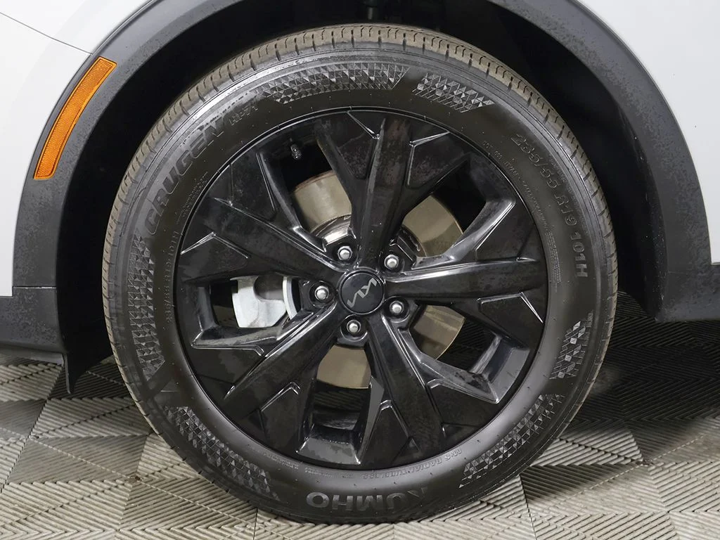 Certified Used 2025 Gray Kia X-Line image 23