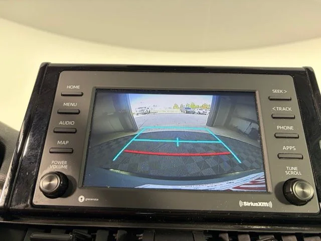 Used 2022  Toyota XLE image 24