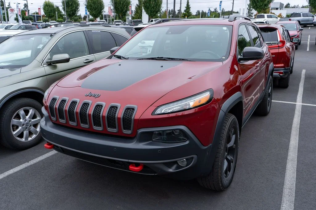 Used 2017 Deep Cherry Red Crystal Jeep Trailhawk L Plus image 3