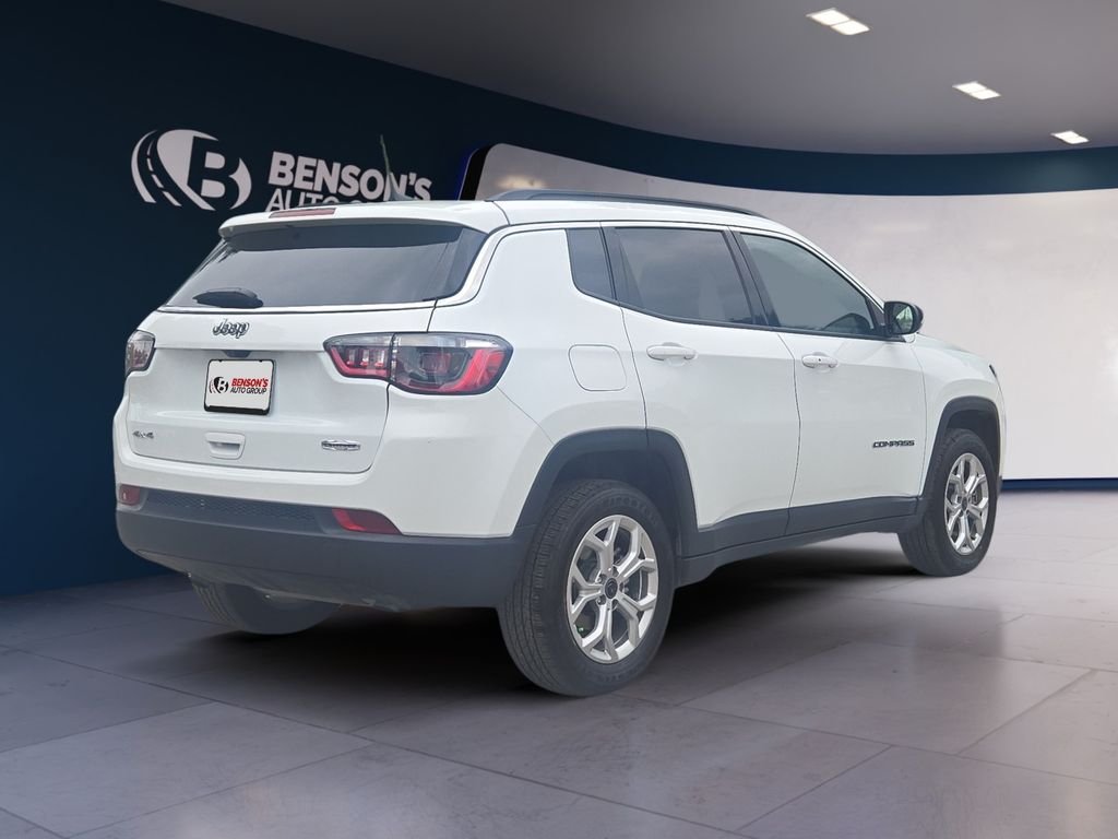 Used 2026 White Jeep Latitude image 5