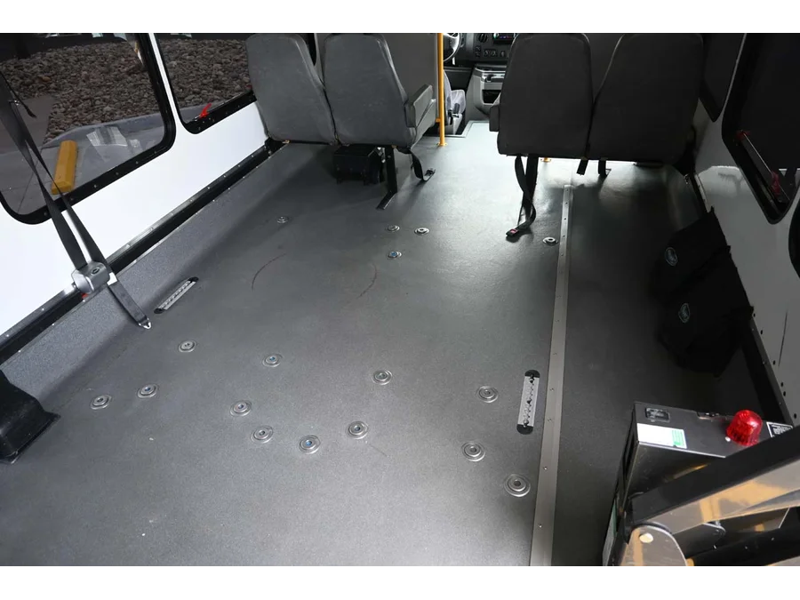 2016 Ford E-Series Cutaway Base - Photo 24