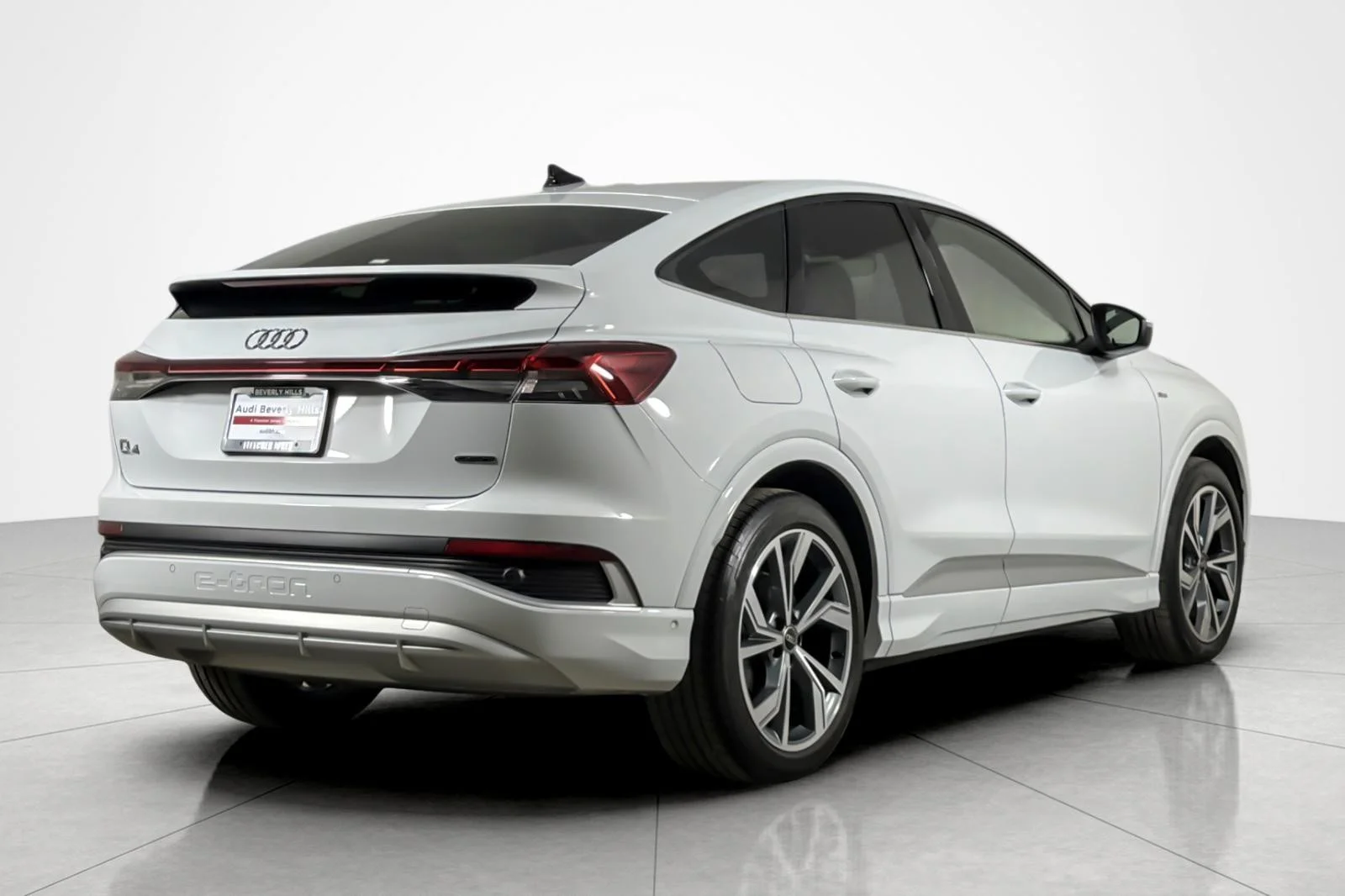 Used 2024 Glacier White Metallic Audi Prestige 55 quattro image 5