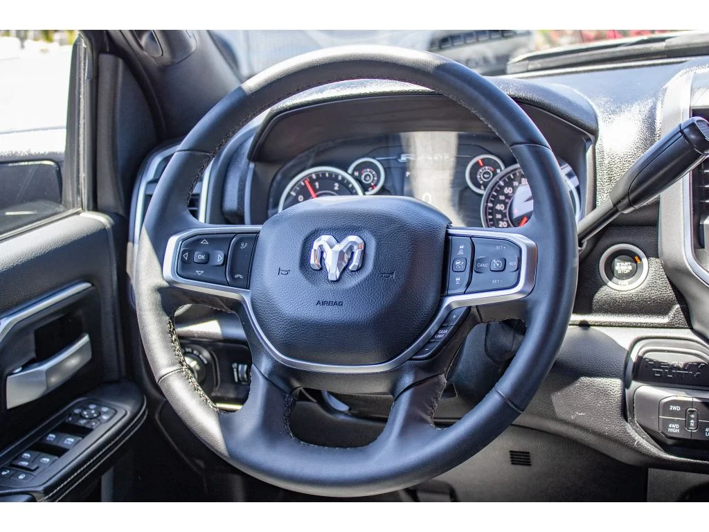 Used 2025 Granite Crystal Metallic Clearcoat Ram Big Horn image 37