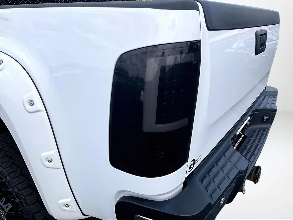 Used 2014 White GMC SLE image 30