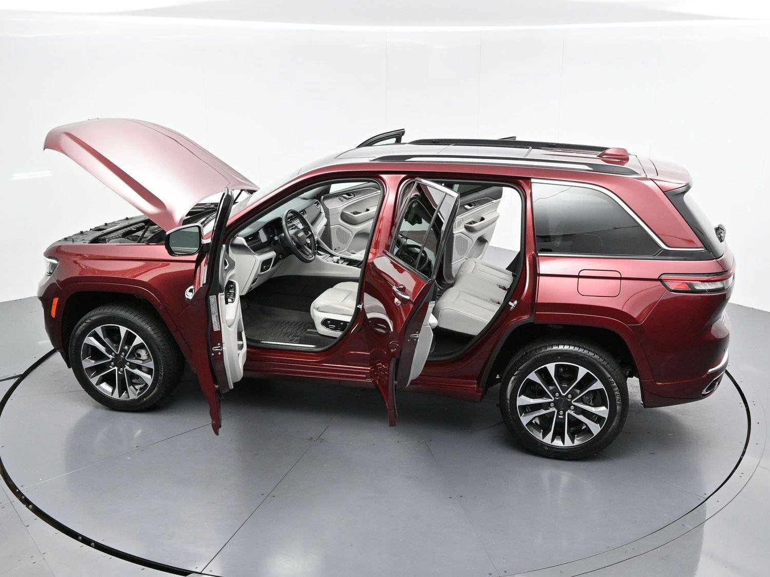 Used 2022 Velvet Red Pearlcoat Jeep Overland image 39