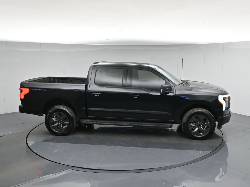 2025 Ford F-150 Lightning Flash - Photo 54