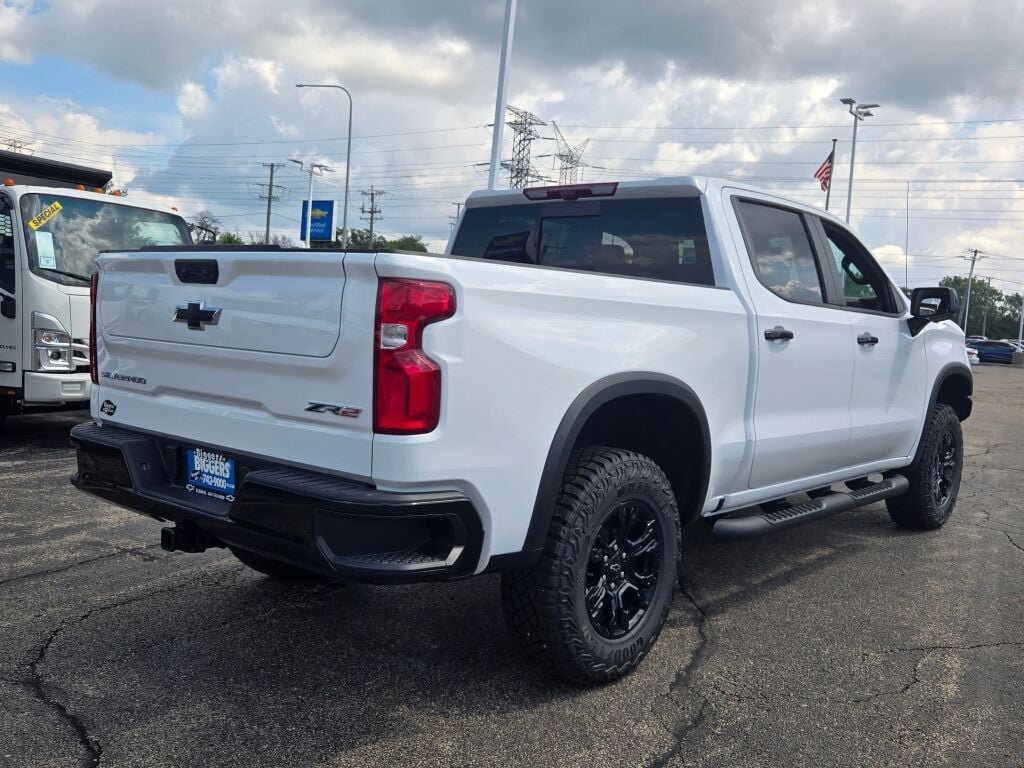 2026 Chevrolet Silverado 1500 ZR2 - Photo 13
