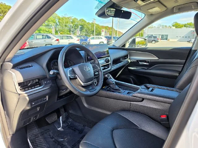 Used 2024 Beige Toyota XLE image 20