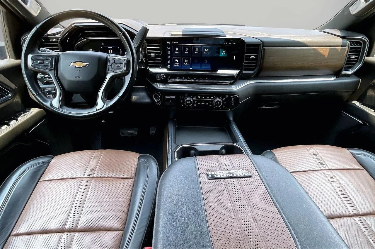 Used 2024 Blue Chevrolet High Country image 15