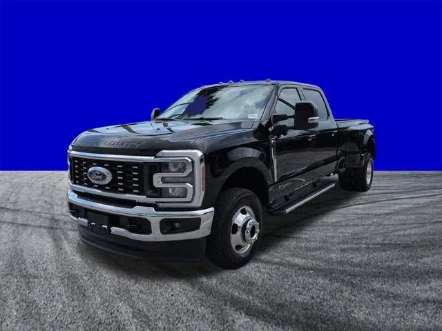 New 2026 Agate Black Metallic Ford F-350® Lariat® image 8