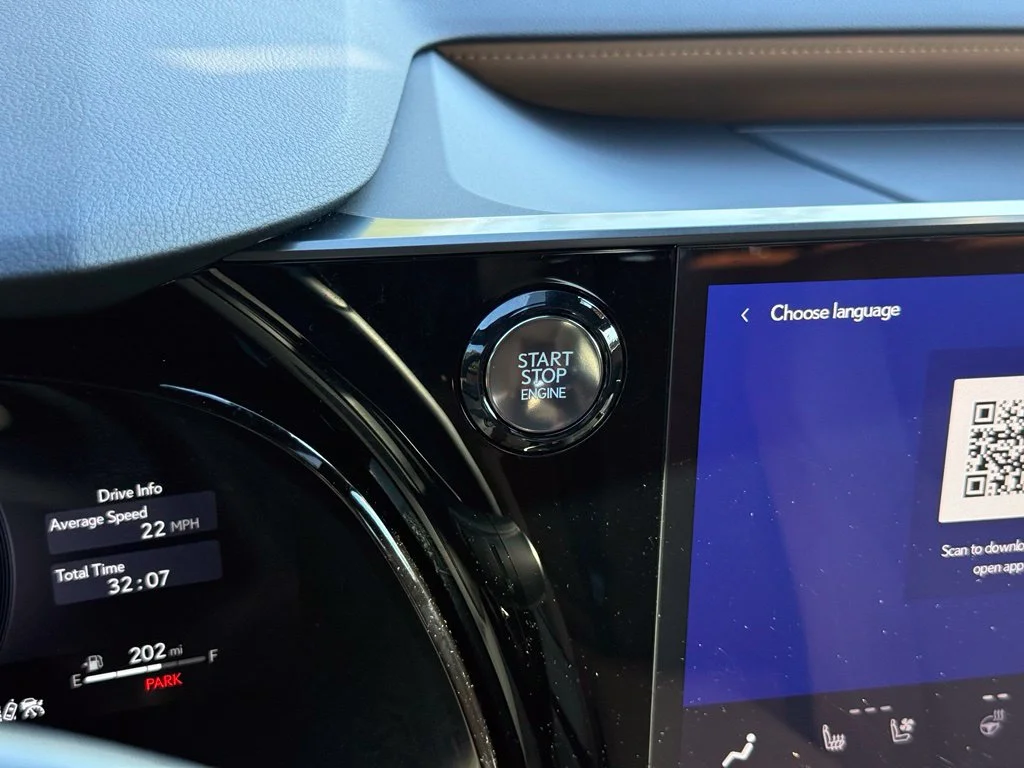 Used 2025 White Lexus 350 Premium image 31