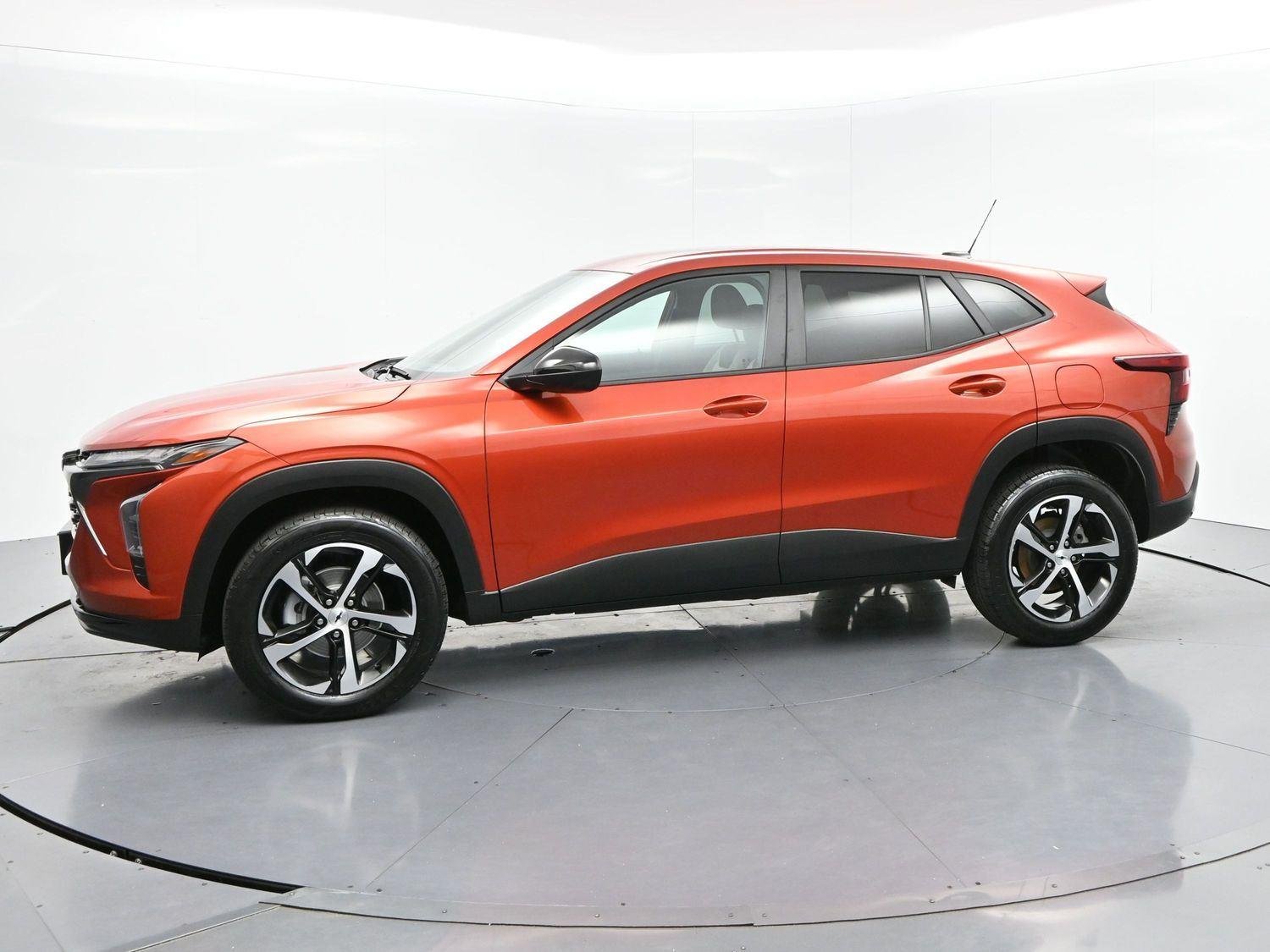 Used 2024 Cayenne Orange Metallic Chevrolet 1RS image 4