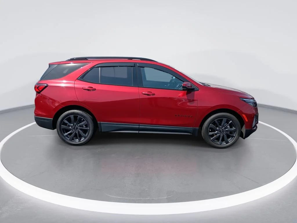 Used 2022 Red Chevrolet RS image 9