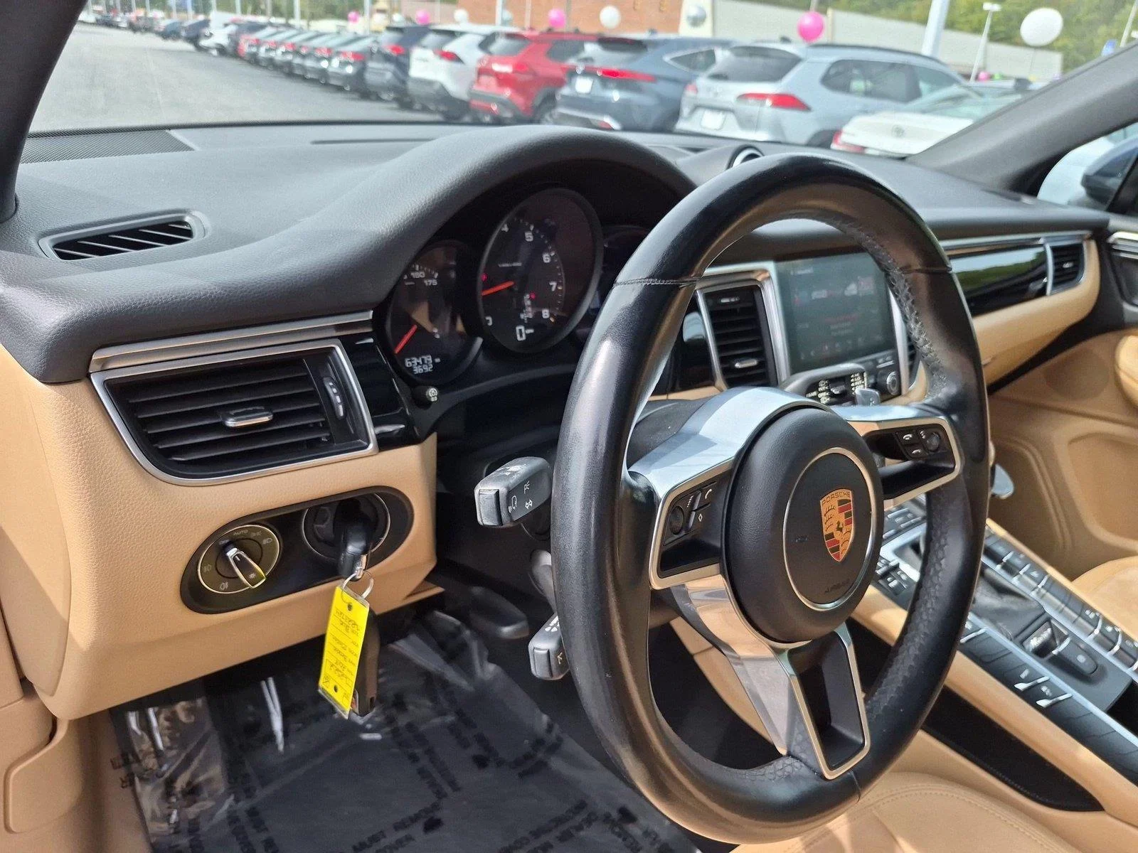Used 2018 Night Blue Metallic Porsche  image 18