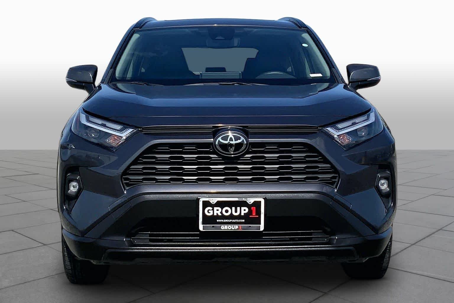 Used 2024 Magnetic Gray Metallic Toyota XLE Premium image 4