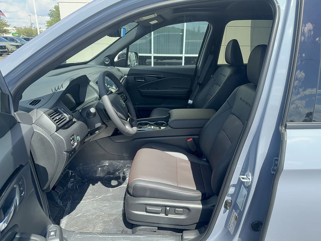 2026 Honda Ridgeline Black Edition, photo 10 of 12