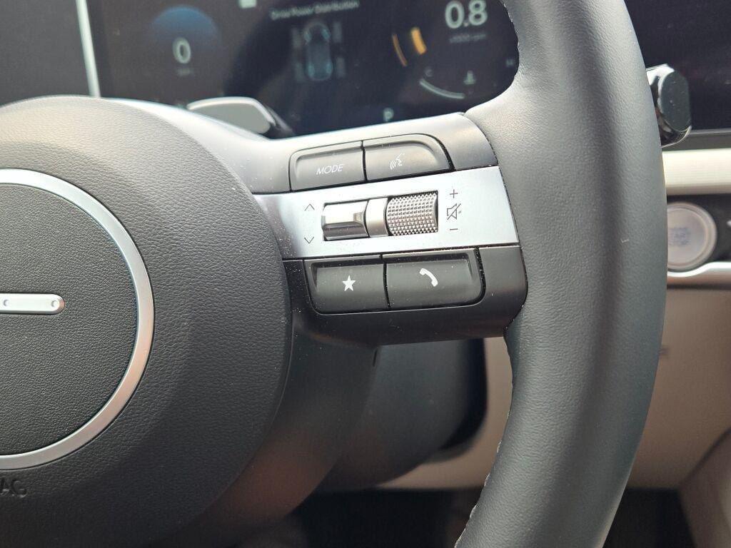 New 2025 Serenity White Pearl Hyundai SEL Convenience AWD image 31
