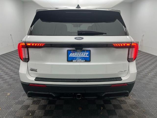 New 2026 Star White Metallic Tri-Coat Ford ST-Line image 11