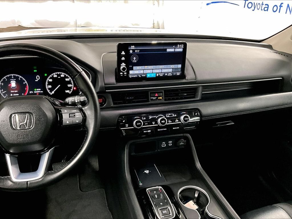 Used 2024 White Honda Touring image 19