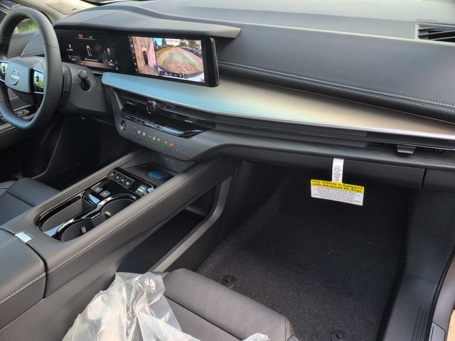 New 2026 Champagne Silver Metallic Nissan Platinum image 27