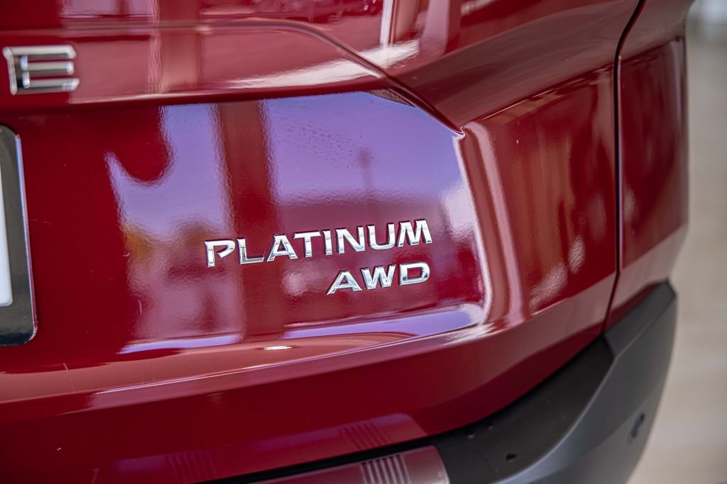 Used 2023 Red Nissan Platinum image 15