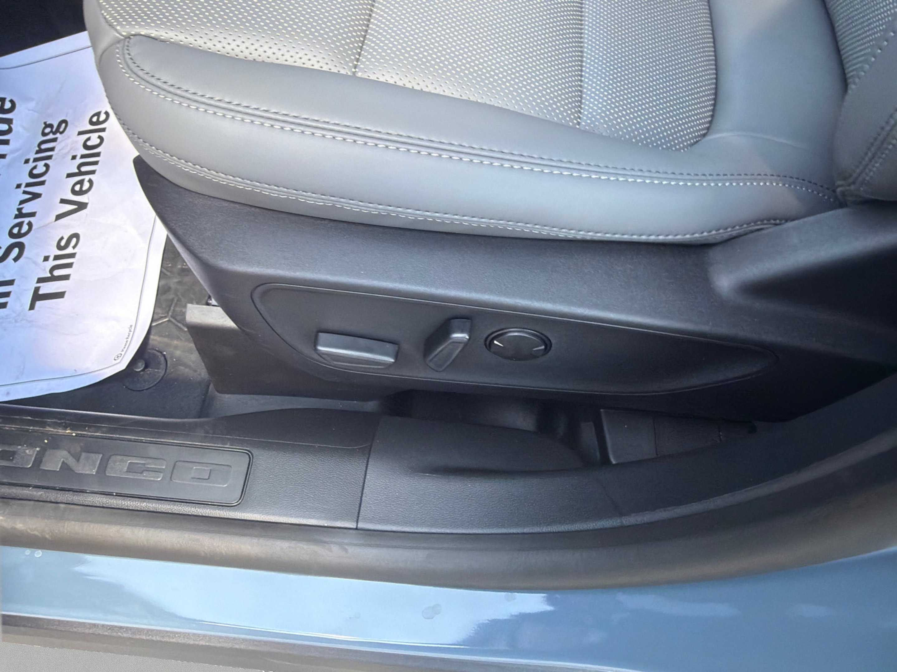 New 2026 Azure Gray Metallic Tri-Coat Ford Badlands® image 15