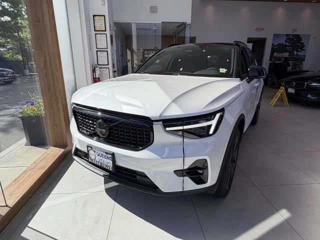 2026 Volvo XC40