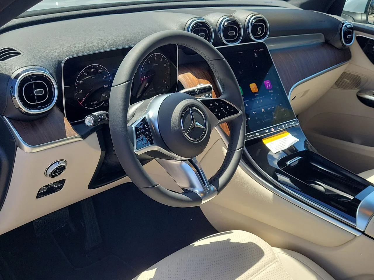 New 2026 Cirrus Silver Metallic Mercedes-Benz GLC 300 image 19
