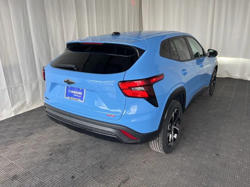 Used 2024 Blue Chevrolet 1RS image 25