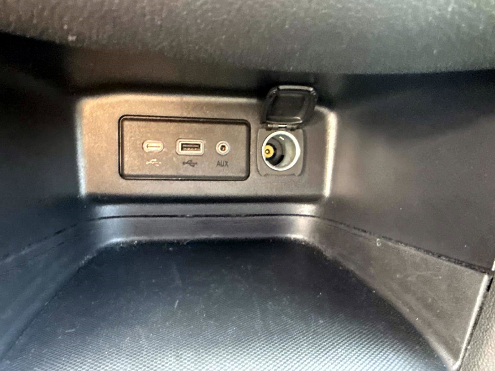 2023 Chevrolet Equinox LT - Photo 23