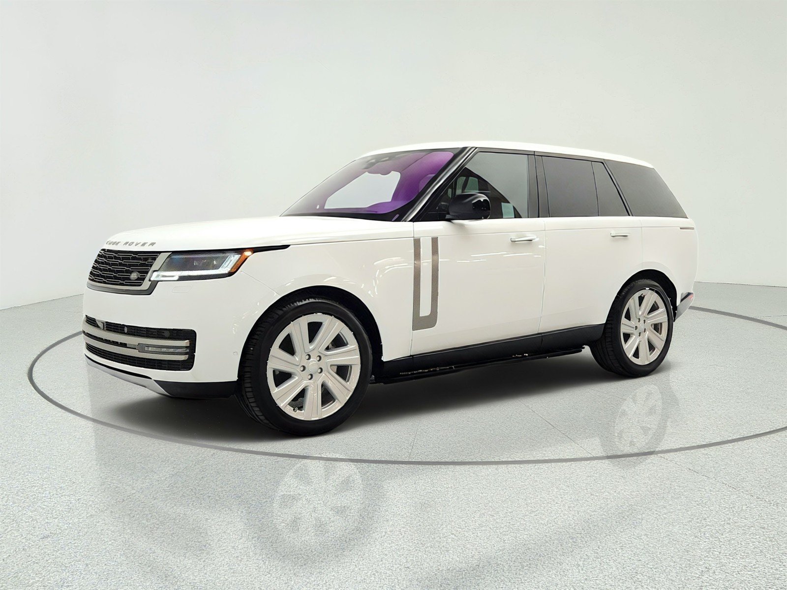 Used 2023 Fuji White Land Rover P400 SE SWB image 1
