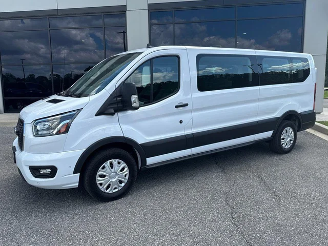 2023 Ford Transit Passenger Wagon 'T-350 148'' Low Roof XLT RWD'