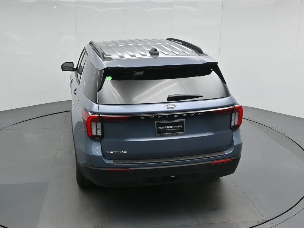 New 2026 Vapor Blue Metallic Ford Active image 39