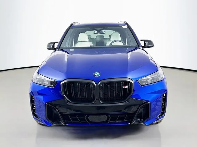 New 2026 Blue BMW M60i image 2