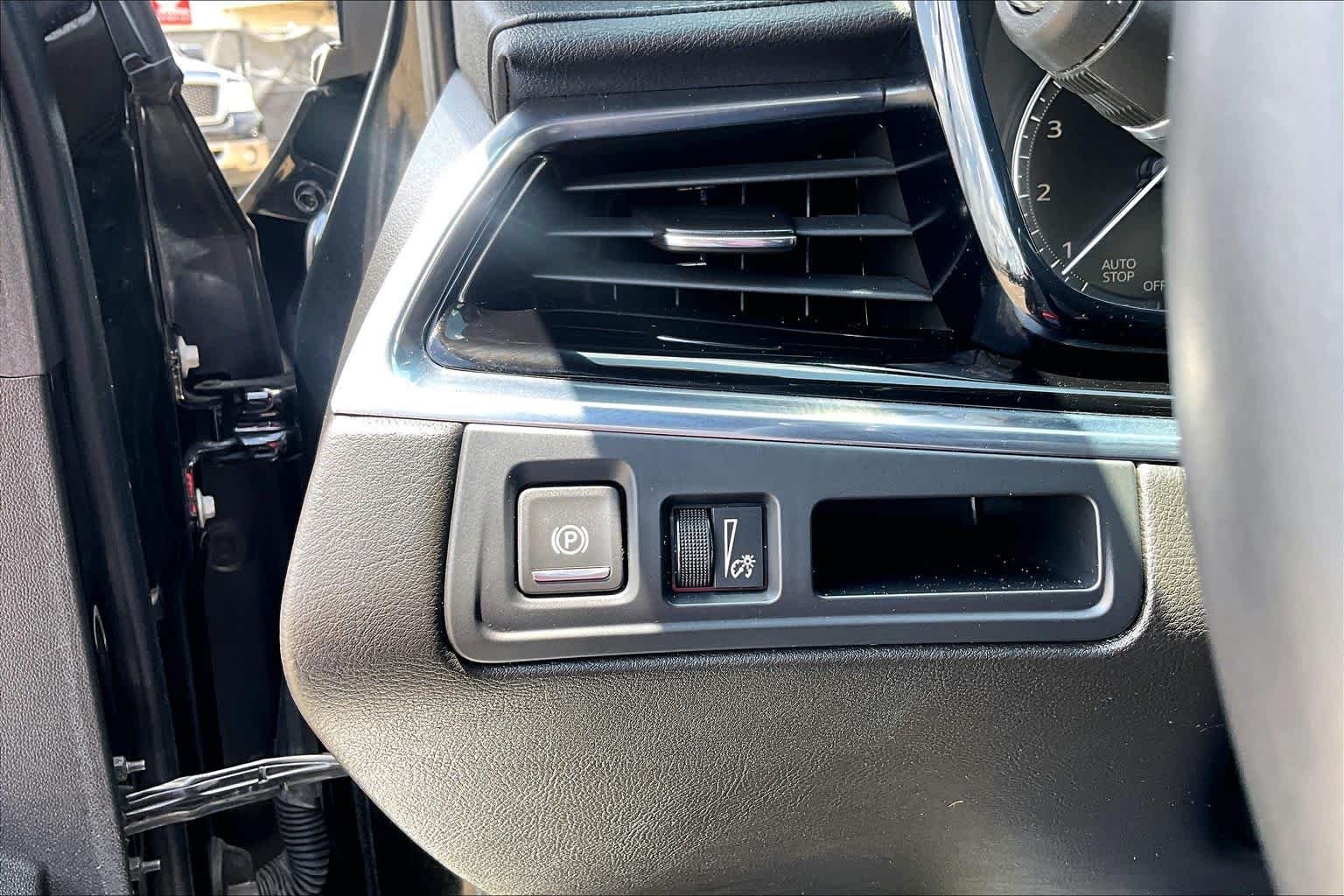 Used 2021 Stellar Black Metallic Cadillac Luxury image 36