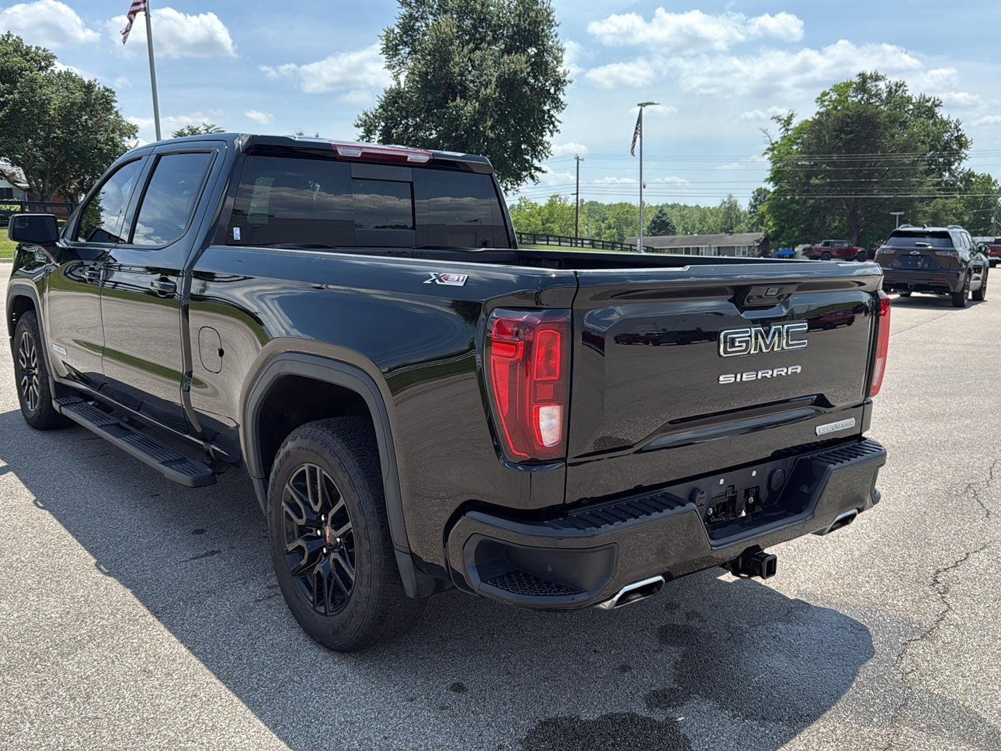 Used 2024 Onyx Black GMC Elevation image 6