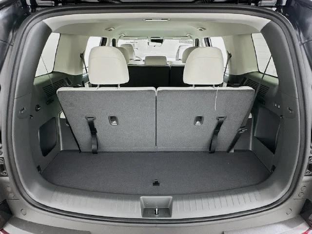 New 2026 Black Hyundai SE image 22