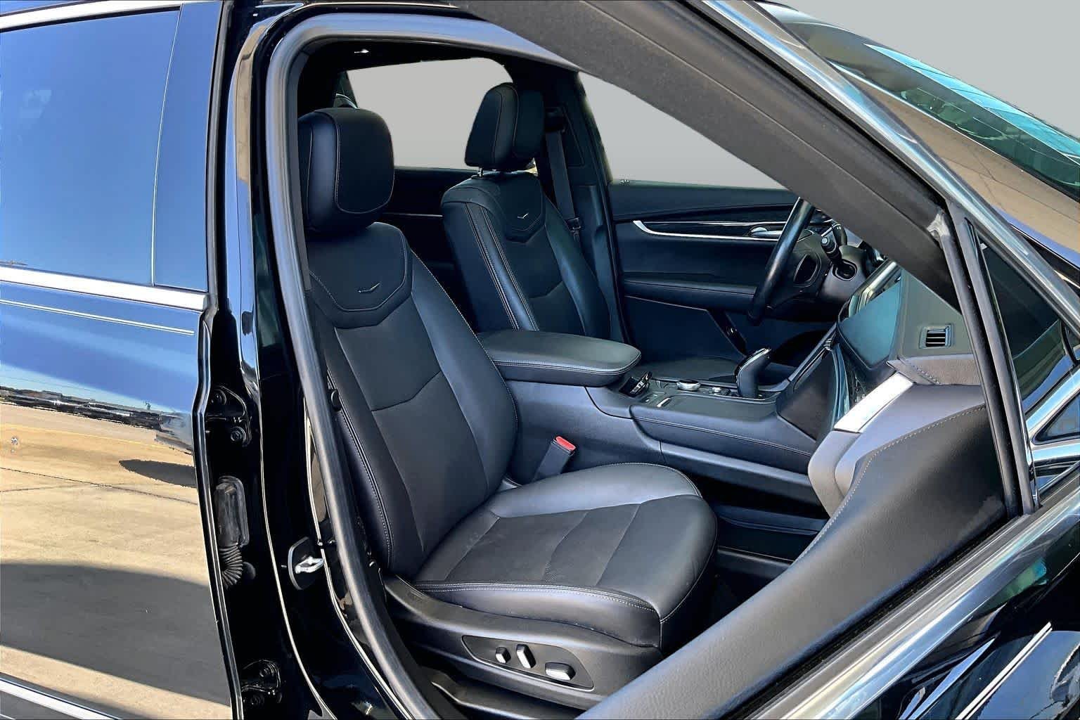 Used 2023 Stellar Black Metallic Cadillac FWD Premium Luxury image 9