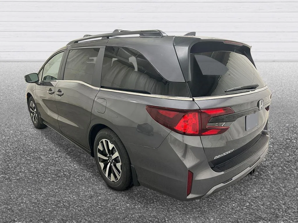 New 2026 Modern Steel Metallic Honda EX-L image 3