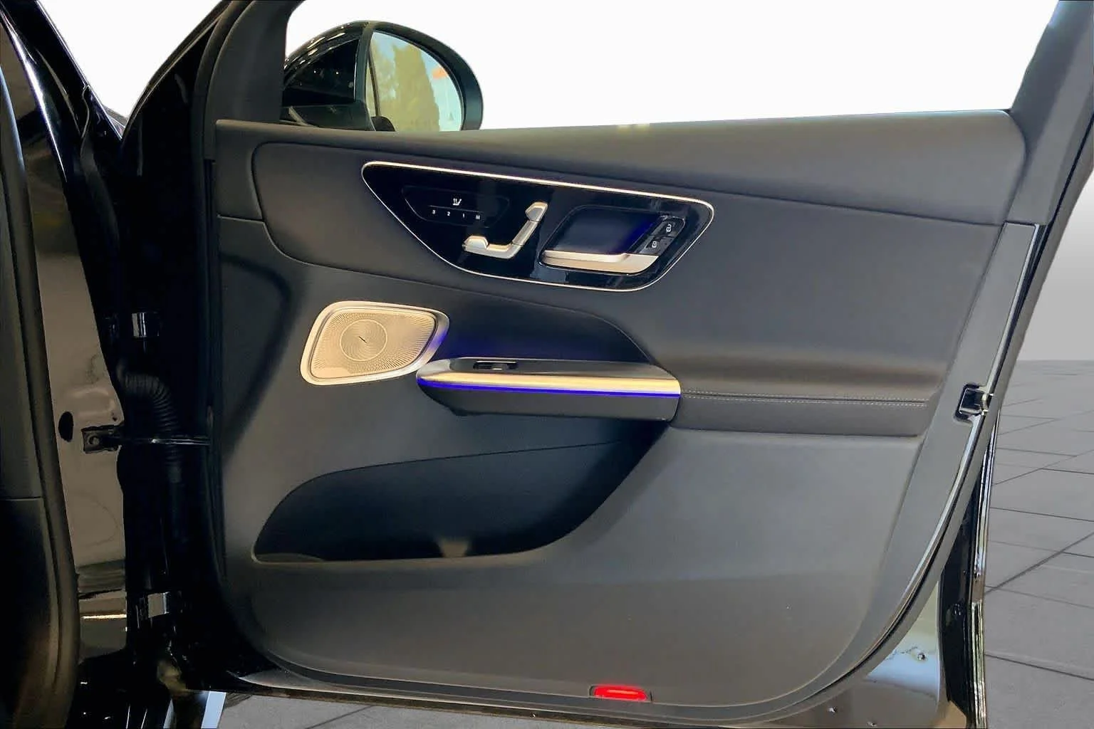 Certified Used 2025 Black Mercedes-Benz GLC 300 image 22