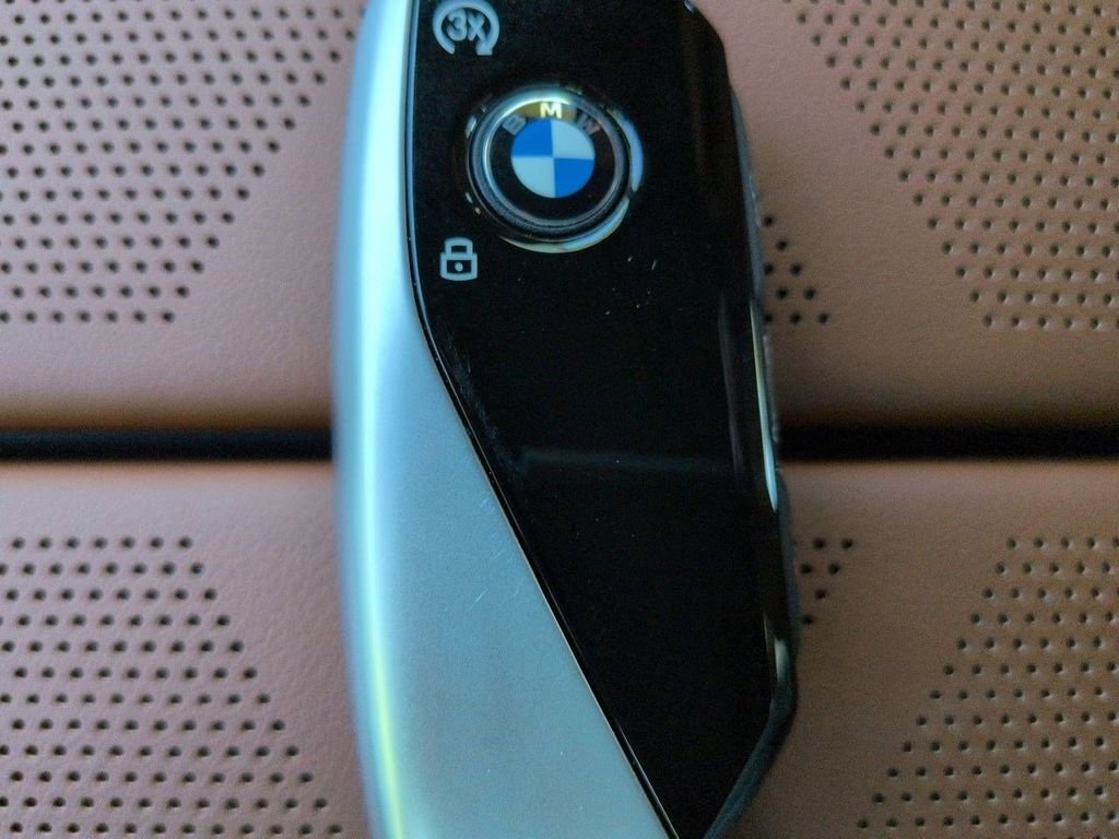 New 2026 Carbon Black Metallic BMW 760i xDrive image 30
