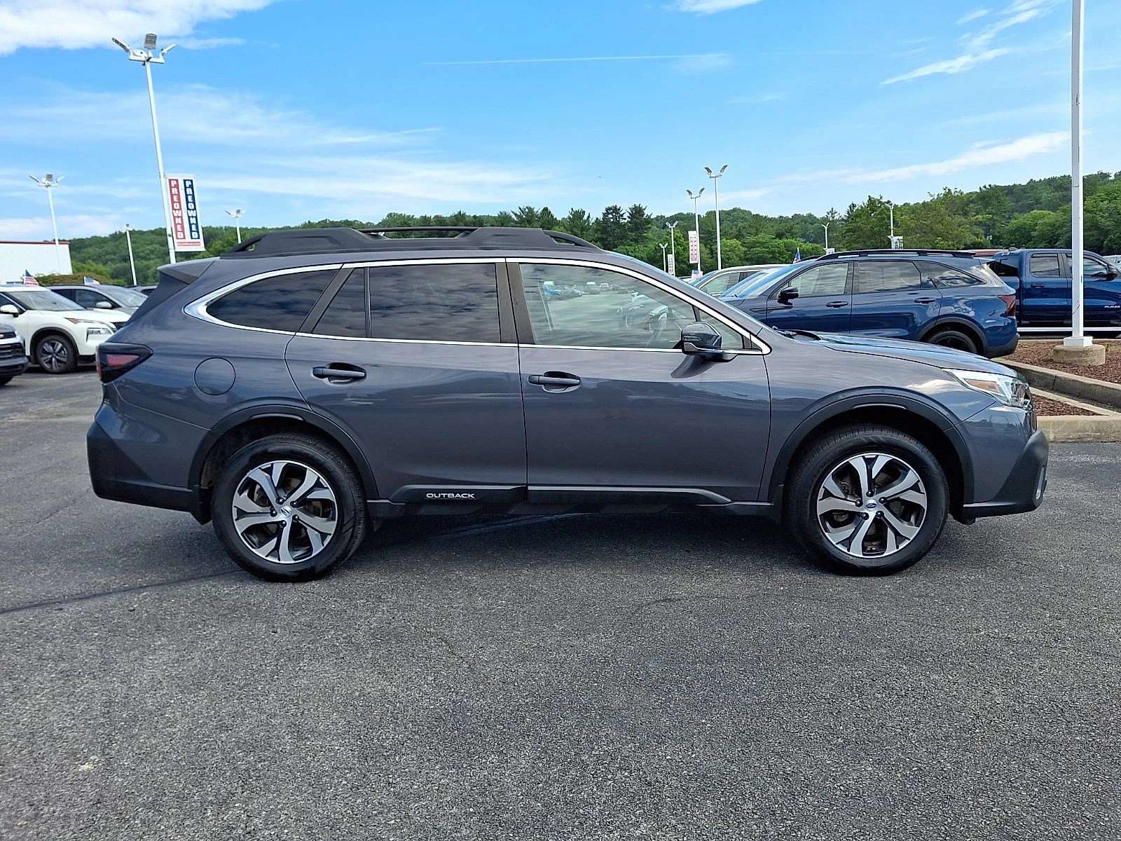 Used 2021 Magnetite Gray Metallic Subaru Limited image 8