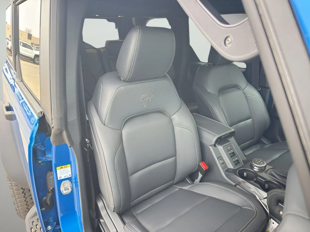 New 2026 Velocity Blue Metallic Ford Badlands image 30