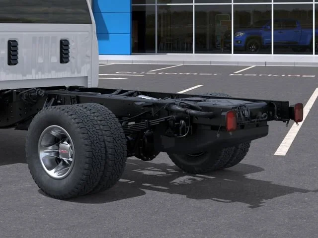 New 2026 Summit White GMC Pro image 14