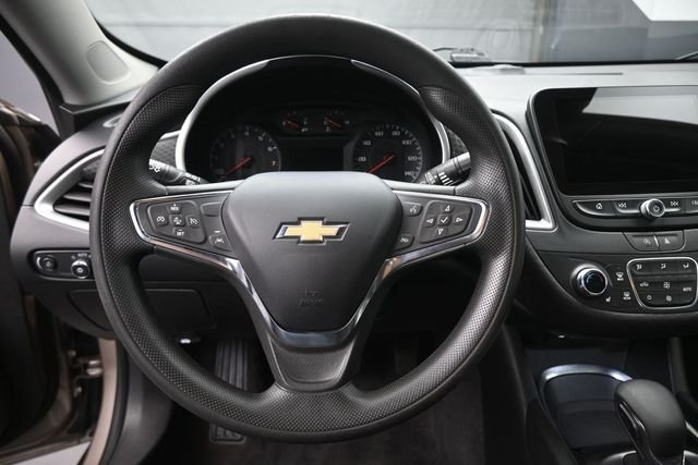 Used 2023 Gray Chevrolet LT image 32