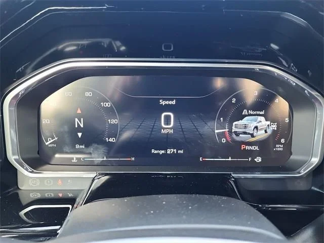 New 2026 White GMC Elevation image 25